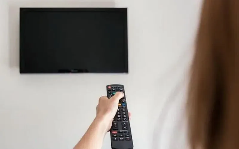 Hiện tượng tivi bị treo logo là gì? Tivi bị treo logo