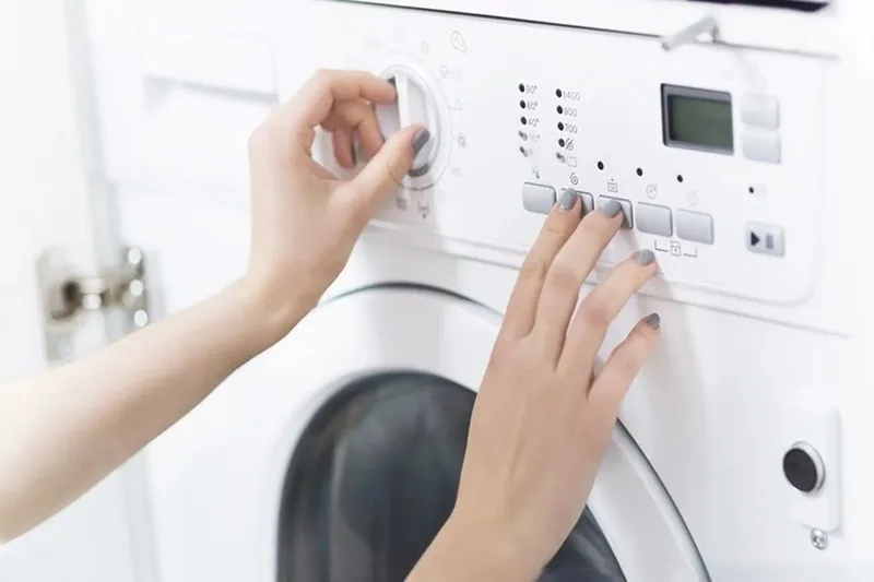 Máy giặt LG báo lỗi IE